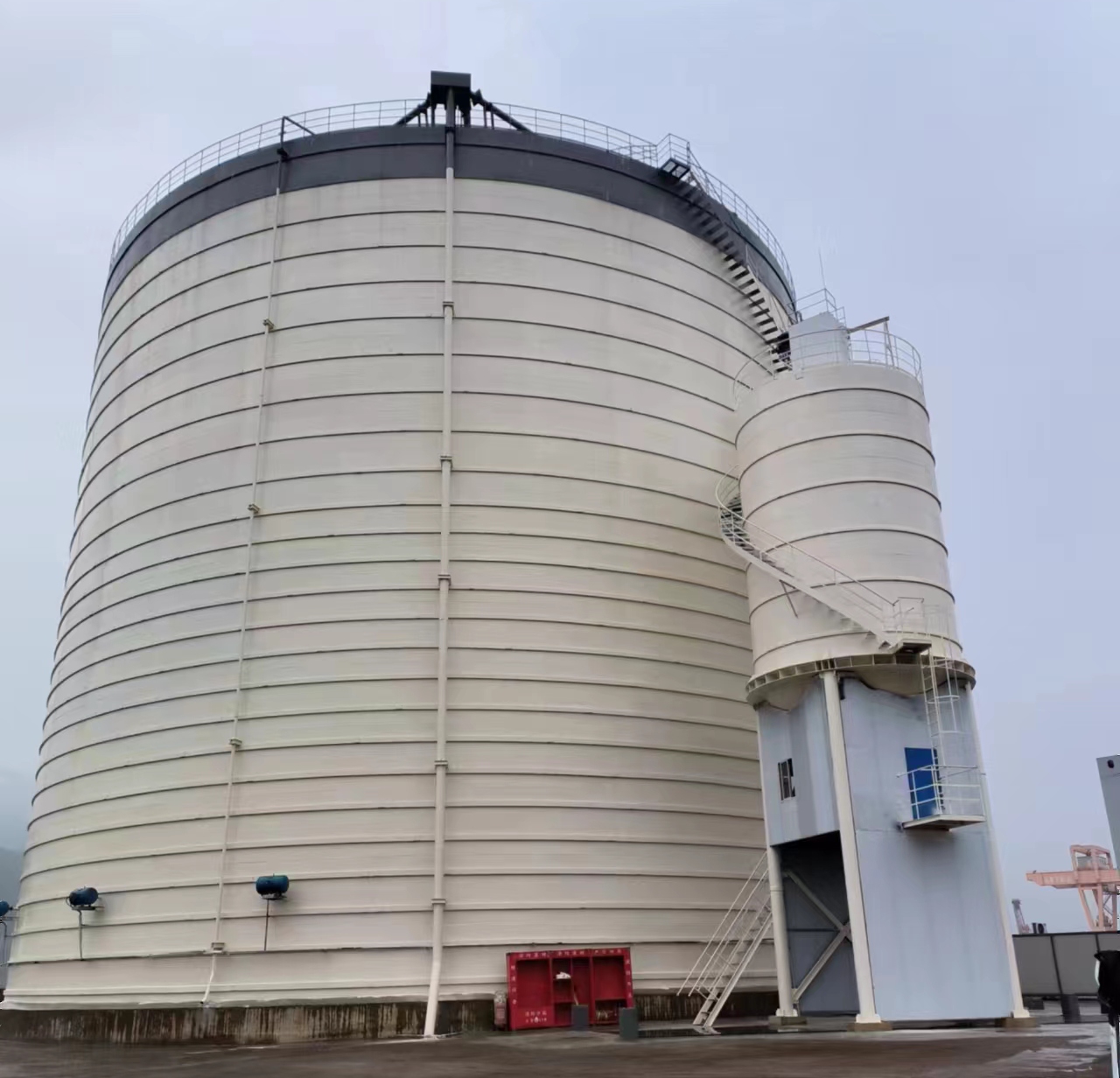 仁兴镇10万吨水泥钢板库